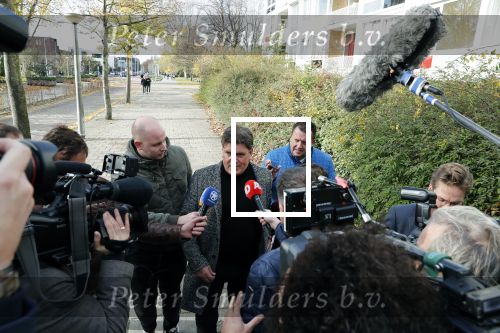 Amsterdam 13 november 2018
Frank Masmeijer komt met zijn advocaat Carry Knoops aan bij de rechtbank. Heel veel pers vangt hem op. Hij wordt daarna meteen uitgeleverd aan Belgie.