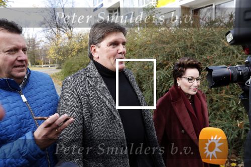 Amsterdam 13 november 2018
Frank Masmeijer komt met zijn advocaat Carry Knoops aan bij de rechtbank. Heel veel pers vangt hem op. Hij wordt daarna meteen uitgeleverd aan Belgie. Edwin Bredius