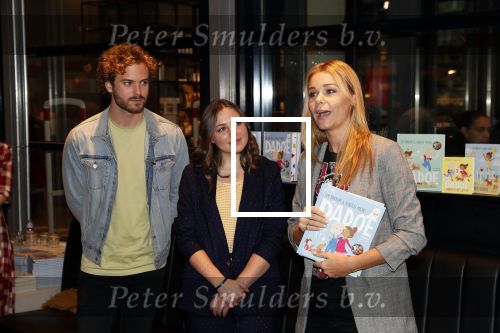 Amstelveen 9 november 2018
Boekpresentatie Jim Bakkum en Kirsten Michel . Froukje de Both kwam met haar dochter