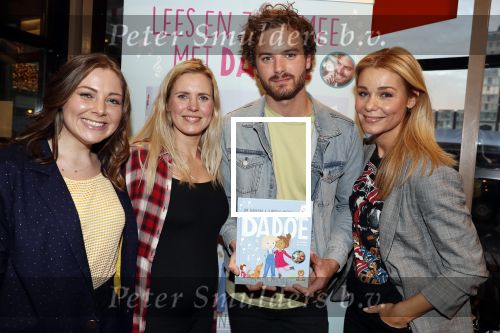 Amstelveen 9 november 2018
Boekpresentatie Jim Bakkum en Kirsten Michel . Froukje de Both kwam met haar dochter