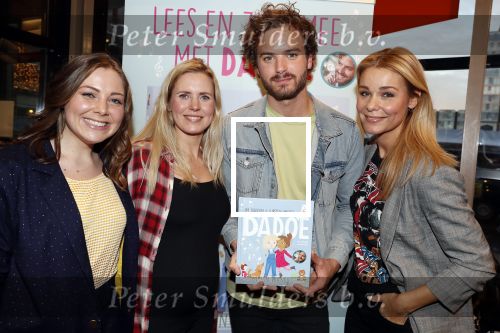 Amstelveen 9 november 2018
Boekpresentatie Jim Bakkum en Kirsten Michel . Froukje de Both kwam met haar dochter