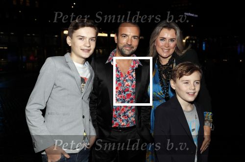 Amsterdam 25 oktober 2018
Premiere Victor Mids in AFAS live. Gerard Ekdom met vrouw en zoons