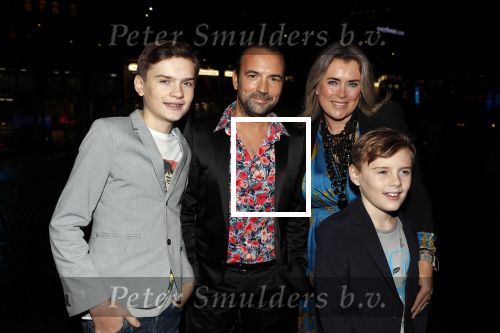 Amsterdam 25 oktober 2018
Premiere Victor Mids in AFAS live. Gerard Ekdom met vrouw en zoons