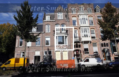 Amsterdam 16 oktober 2018
Gordon opent binnenkort een burger restaurant (the burger room) naast Blushing . Daarboven gaat hij 3 apparrtementen bouwen .