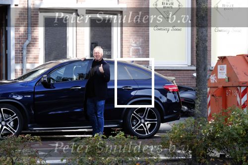 Amsterdam 17 oktober 2018
Gordon voor zijn nieuwe restaurant in Amsterdam zuid.