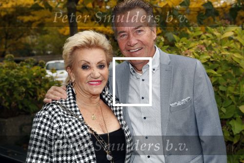 Hoofddorp 11 november 2018
Bram Biesterveld (Pommetje Horlepiep) viert zijn 80e verjaardag. Hanny en Ton Veerkamp