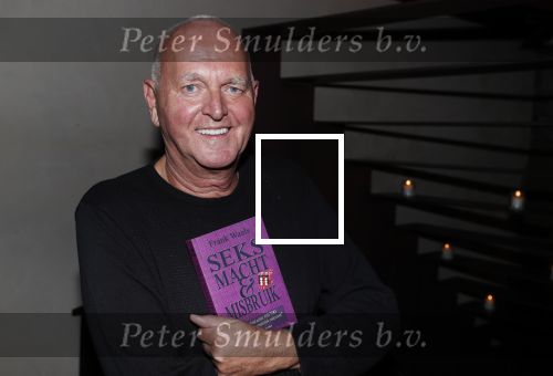 Amsterdam 1 november 2018
Boekpresentatie Frank Waals op Rembrandtplein.  Aanwezig oa Harrie Klooster Barry Stevens Inge Ipenburg en Mariska v Kolck