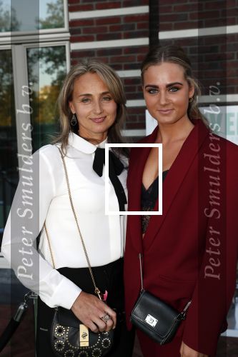 Amsterdam 4 oktober 2018
Gala ten bate van het Kluivert Dog rescue center op Curacao (patrick en Rosanna Kluivert) in het Pescana Hotel. Henriette en Estella Bergkamp en Nino Wilkes