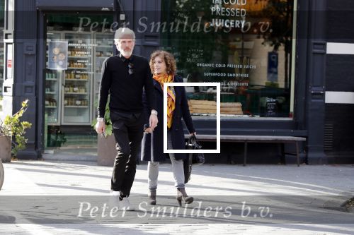 Amsterdam 3 oktober 2018
Henriette Tol met man op terras.