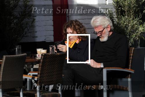 Amsterdam 3 oktober 2018
Henriette Tol met man op terras.