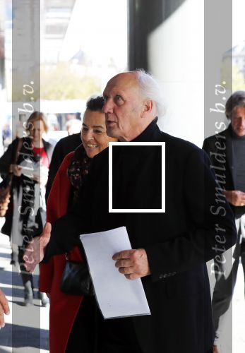 Amsterdam 27 oktober 2018
Herdenkingsdienst voor Wim Kok in het Concertgebouw van Amsterdam. Herman v Veen met partner