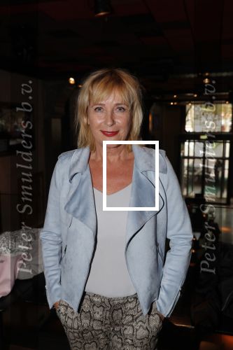 Amsterdam 1 november 2018
Boekpresentatie Frank Waals op Rembrandtplein.  Aanwezig oa Harrie Klooster Barry Stevens Inge Ipenburg en Mariska v Kolck