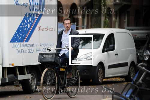 Amsterdam 18 oktober 2018
Jacob Derwig in amsterdam zuid op de fiets.