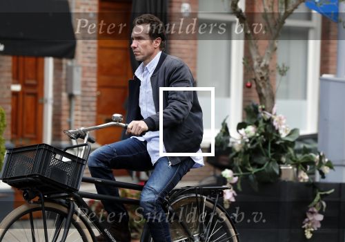 Amsterdam 18 oktober 2018
Jacob Derwig in amsterdam zuid op de fiets.