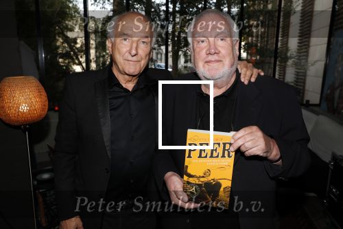 Hilversum 8 oktober 2018
Boek presentatie Peter Koelewijn bij wisseloord studioâ€™s. Het boek is geschreven door Tjerk Lammers.
