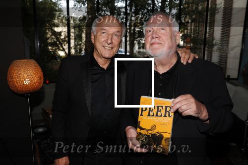 Hilversum 8 oktober 2018
Boek presentatie Peter Koelewijn bij wisseloord studioâ€™s. Het boek is geschreven door Tjerk Lammers.