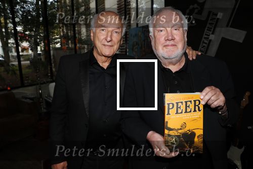 Hilversum 8 oktober 2018
Boek presentatie Peter Koelewijn bij wisseloord studioâ€™s. Het boek is geschreven door Tjerk Lammers.