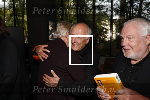 Hilversum 8 oktober 2018
Boek presentatie Peter Koelewijn bij wisseloord studioâ€™s. Het boek is geschreven door Tjerk Lammers.