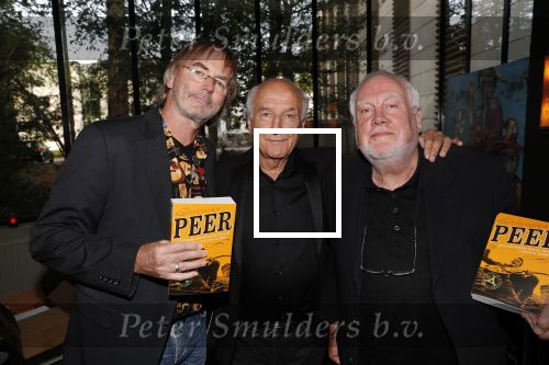 Hilversum 8 oktober 2018
Boek presentatie Peter Koelewijn bij wisseloord studioâ€™s. Het boek is geschreven door Tjerk Lammers. jan Smeets