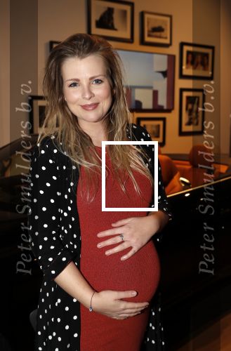 Amsterdam 30 oktober 2018
Boekpresentatie Kelly Weekers. Haar man John Ewbank reikte het eerste boek uit. Jennifer Ewbank zwanger