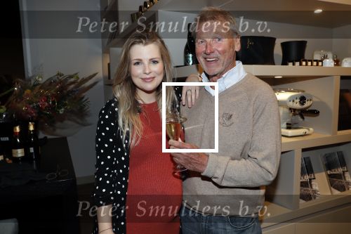 Amsterdam 30 oktober 2018
Boekpresentatie Kelly Weekers. Haar man John Ewbank reikte het eerste boek uit. Jennifer Ewbank zwanger met haar vader