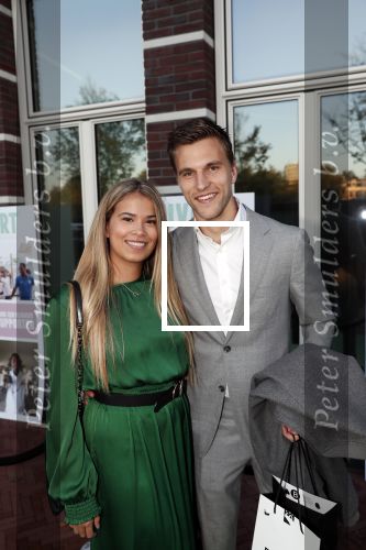 Amsterdam 4 oktober 2018
Gala ten bate van het Kluivert Dog rescue center op Curacao (patrick en Rosanna Kluivert) in het Pescana Hotel. Joel Veltman met zijn vrouw