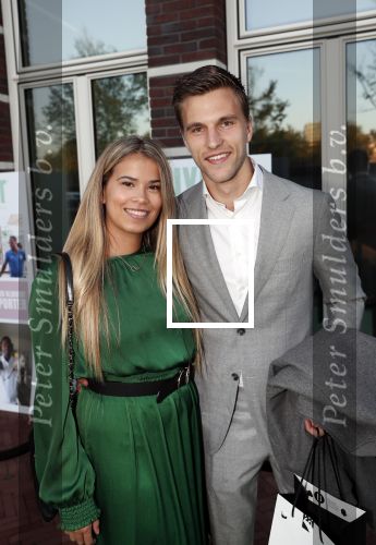 Amsterdam 4 oktober 2018
Gala ten bate van het Kluivert Dog rescue center op Curacao (patrick en Rosanna Kluivert) in het Pescana Hotel. Joel Veltman met zijn vrouw