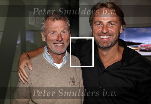 Amsterdam 30 oktober 2018
Boekpresentatie Kelly Weekers. Haar man John Ewbank reikte het eerste boek uit. John Ewbank met zijn vader