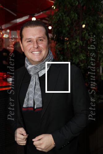 Amsterdam 5 november 2018
Opening Toppers party cafe met Jan Smit Jeroen v d Boom Rene Froger en Gerard Joling.. John west met vriendin