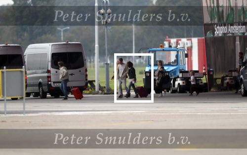 Schiphol Oost 4 oktober 2018
Vrienden van Johnny de Mol en zijn vrouw Anouk vertrekken vanaf schiphol oost met een prive vliegtuig naar Portugal. Aanwezig oa Willek Alberti  , broer Kaj Lerby met gezin Dinand en Lucy Woesthoff John Ewbank en Kelly Weekers Katja Schuurman en Freek v Noordwijk Tony Berk manager Carlijn de Vries met man Nikkie Plessen en Linda de Mol met Jeroen Rietbergen en kinderen Noah en Julian.