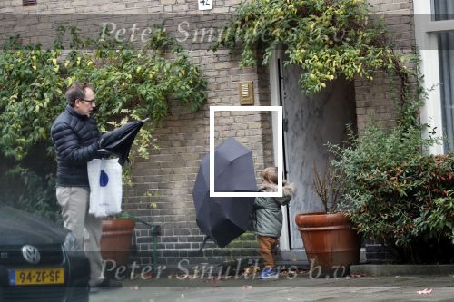 Amsterdam november 2018
Joost Nijsen heeft een relatie met de ex van Joost Zwagerman Maaike Pereboom. Maaike heeft een zoontje van Joost Zwagerman. Joost Nijsen woont in een huis in Amsterdam zuid.