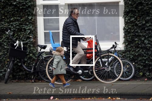 Amsterdam november 2018
Joost Nijsen heeft een relatie met de ex van Joost Zwagerman Maaike Pereboom. Maaike heeft een zoontje van Joost Zwagerman. Joost Nijsen woont in een huis in Amsterdam zuid.