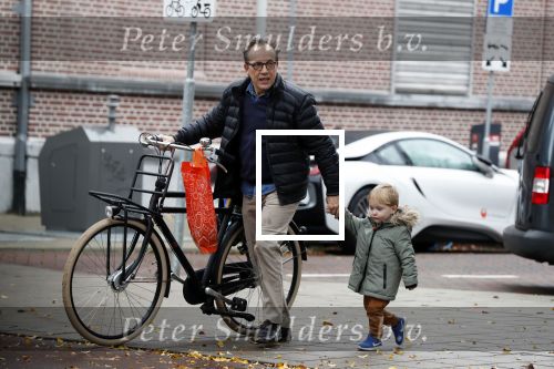 Amsterdam november 2018
Joost Nijsen heeft een relatie met de ex van Joost Zwagerman Maaike Pereboom. Maaike heeft een zoontje van Joost Zwagerman. Joost Nijsen woont in een huis in Amsterdam zuid.