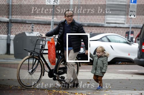 Amsterdam november 2018
Joost Nijsen heeft een relatie met de ex van Joost Zwagerman Maaike Pereboom. Maaike heeft een zoontje van Joost Zwagerman. Joost Nijsen woont in een huis in Amsterdam zuid.