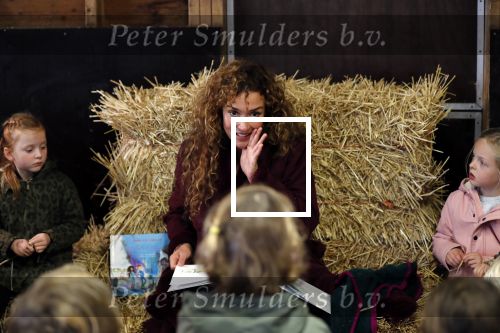 Hilversum 2 oktober 2018
Presentatie voorleesboeken van Katja Schuurman ism Jumbo en Campina. Birgit Schuurman overhandigt eerste exemplaren.