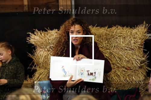 Hilversum 2 oktober 2018
Presentatie voorleesboeken van Katja Schuurman ism Jumbo en Campina. Birgit Schuurman overhandigt eerste exemplaren.