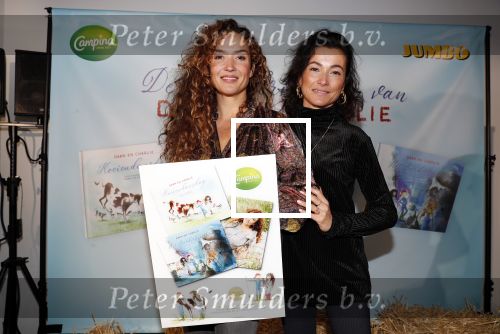 Hilversum 2 oktober 2018
Presentatie voorleesboeken van Katja Schuurman ism Jumbo en Campina. Birgit Schuurman overhandigt eerste exemplaren.