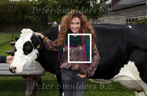 Hilversum 2 oktober 2018
Presentatie voorleesboeken van Katja Schuurman ism Jumbo en Campina. Birgit Schuurman overhandigt eerste exemplaren.