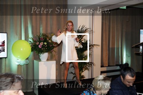 Amsterdam 4 oktober 2018
Gala ten bate van het Kluivert Dog rescue center op Curacao (patrick en Rosanna Kluivert) in het Pescana Hotel. veilingmeester Laurien Hessels