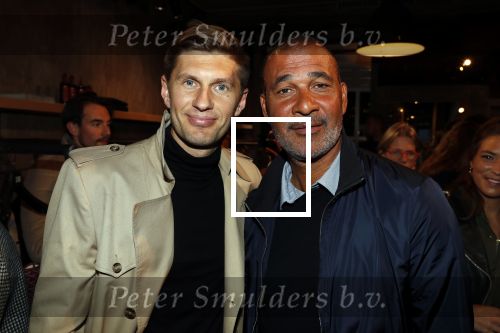 Amsterdam 8 oktober 2018
Presentatie jassenlijn Duno bij 1 op de cornelis schuytstraat. Ruud Gullit bkrijgt eerste jas. Levchenko