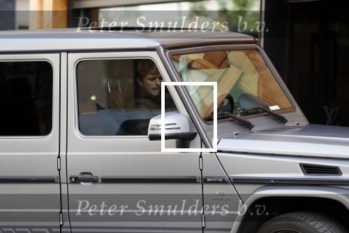 Amsterdam 3 oktober 2018
Lil Kleine parkeert zijn Mercedes G 6.3 AMG op de stope op de pc hooftstraat bij Louis Vuitton