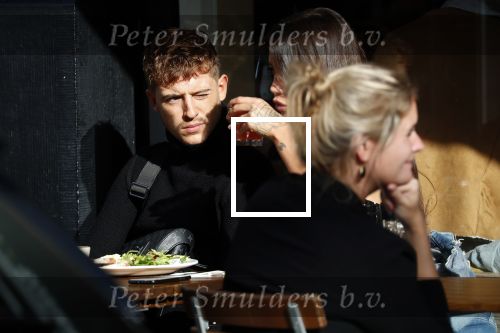 Amsterdam 17 oktober 2018
Lil Kleine met zijn vriendin Jamie Vaes bij le pain Quotidien