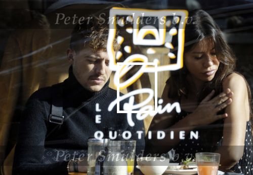 Amsterdam 17 oktober 2018
Lil Kleine met zijn vriendin Jamie Vaes bij le pain Quotidien