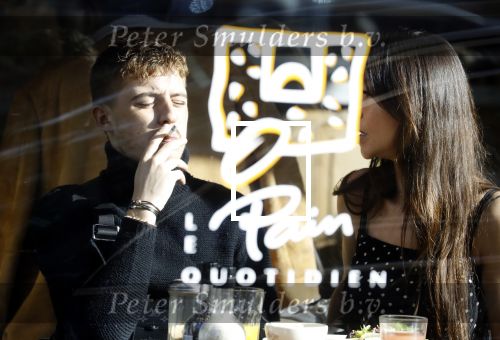 Amsterdam 17 oktober 2018
Lil Kleine met zijn vriendin Jamie Vaes bij le pain Quotidien