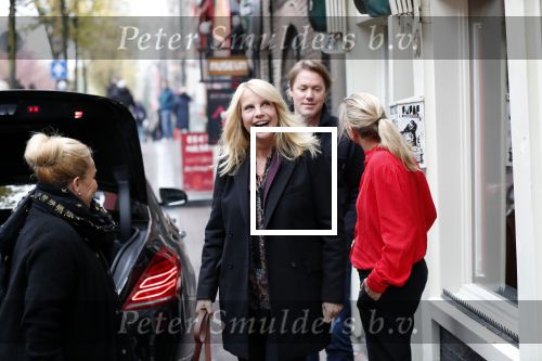 Amsterdam 5 november 2018
Presentatie Linda Man door Linda de Mol en Beau v erven Dorens. Linda met partner Jeroen Rietbergen