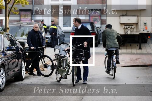 Amsterdam 27 oktober 2018
Lodewijk Asscher en Felix Rottenberg op de fiets.