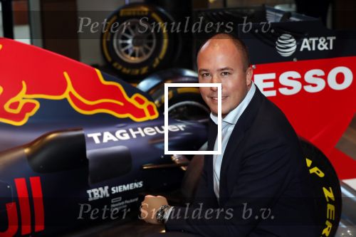 Amsterdam 13 november 2018
Presentatie TAG Heuer horloge van Max Verstappen in Hotel Arena. Robert Doornbos en Rob Kamphues doen de presentatie. Loek Ibink