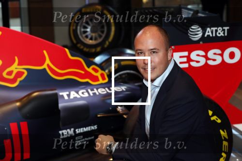 Amsterdam 13 november 2018
Presentatie TAG Heuer horloge van Max Verstappen in Hotel Arena. Robert Doornbos en Rob Kamphues doen de presentatie. Loek Ibink
