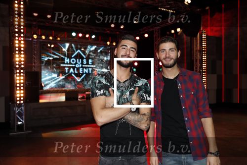 Hilversum 6 november 2018
Dries Roelvink interviewt voor Story Quincy Wilson Luc v Essen en Julia v Helvoirt uit het sbs6 programma house of Talent. Samir sami