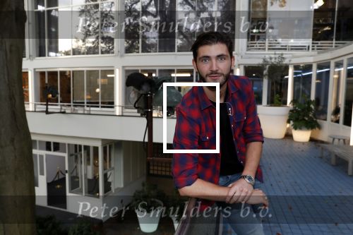Hilversum 6 november 2018
Dries Roelvink interviewt voor Story Quincy Wilson Luc v Essen en Julia v Helvoirt uit het sbs6 programma house of Talent